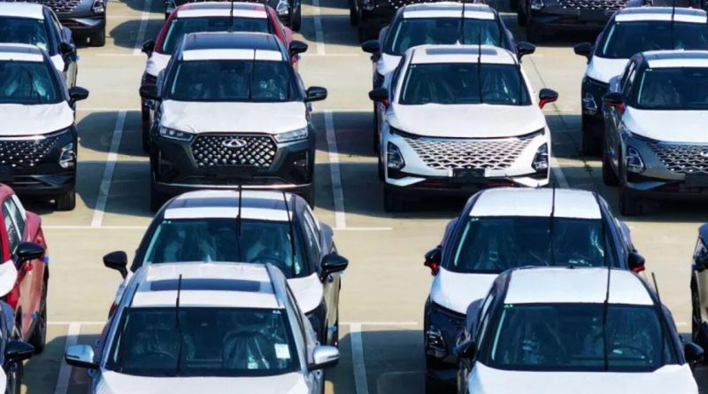 Başlık: İthal Otomobil Düzenlemesi Fiyatları Nasıl Etkileyecek? Otomotiv Sektörünün Dengeleri