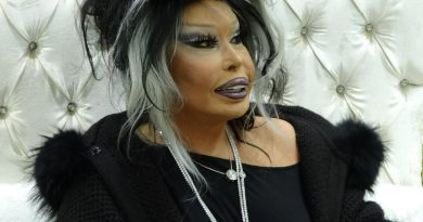 Here is the requested content in Turkish: Bülent Ersoy: Param