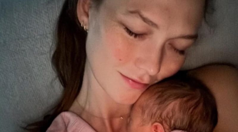 Karlie Kloss'un Yeni Doğum Bebeğiyle İlk Fotoğraflarını Paylaştı Karlie Kloss,