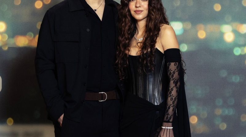 Başlık: Çağatay Ulusoy'un Doğum Günü Kutlandı Sevgilisi Aslıhan Malbora'nın Sürpriz