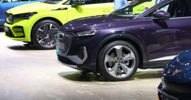 Here is a Turkish text that meets the requirements: Başlık: