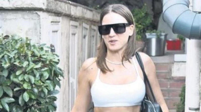 Terlikleri 50 Bin TL: Serenay Sarıkaya'nın Dikkat Çeken Terlik Fiyatı!