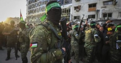 Başlık: Hamas'tan Saldırıları Durdurun Çağrısı: 2 Esirle İletişimi Kaybettik Hamas,