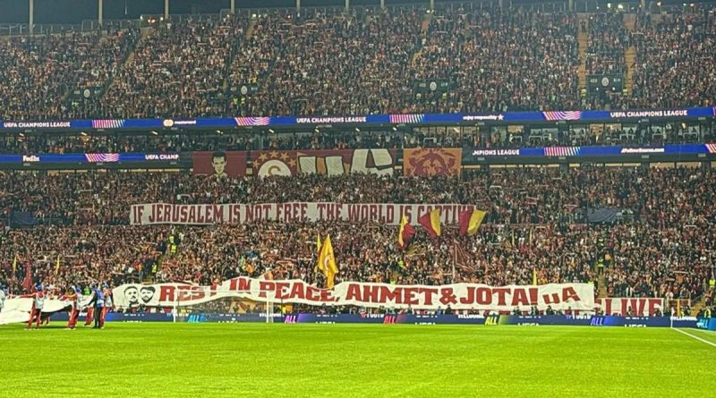 Here is the rewritten text in Turkish: Başlık: Galatasaray Tribünleri,