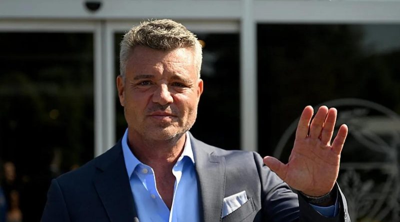 Başlık: Fenerbahçe Başkanı Sadettin Saran, Mazbatasını Aldı! İçerik: Fenerbahçe Kulübü