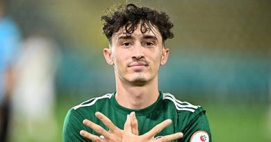 Here is the rewritten text in Turkish: Başlık: Galatasaray'da Mertens'in