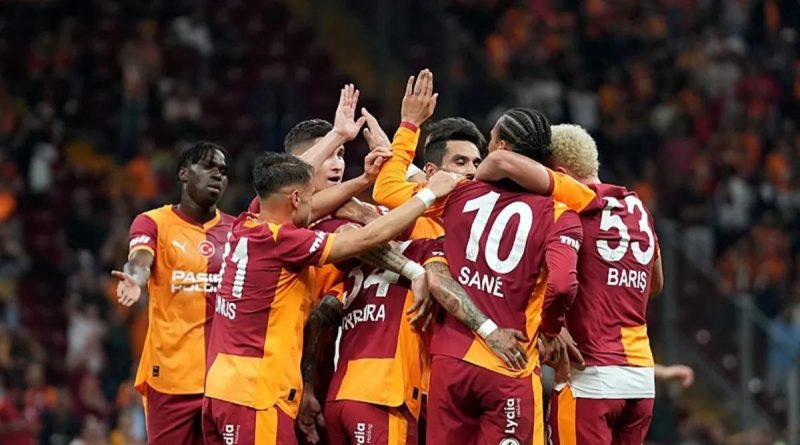 Galatasaray, Liverpool'u Ağırlıyor Galatasaray, UEFA Şampiyonlar Ligi'ndeki Sezonunu Başlattı</