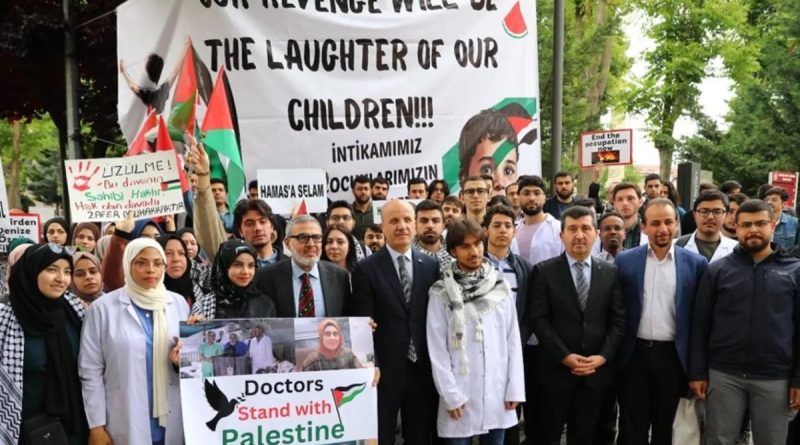 Here is a 10-word-or-less, pointless, and original visual subtext in