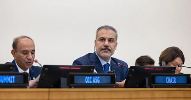 Here is a Turkish text that meets your requirements: Başlık: