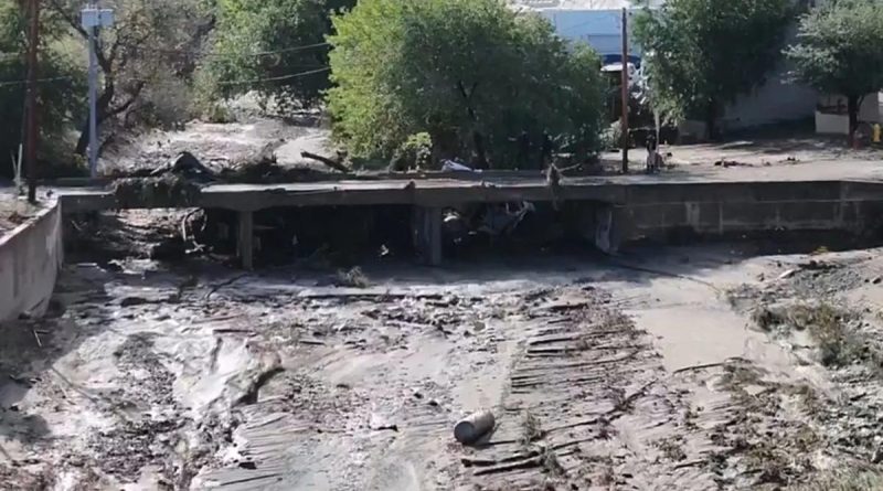 Başlık: ABD'de Sel Felaketi: 4 Kişi Can Verdi Arizona'da şiddetli