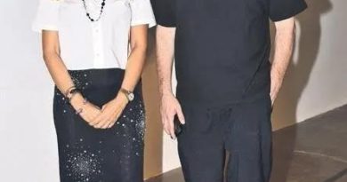 Sergi Açılışında 'Medeni' Buluşma! Sergi Açılışında 'Medeni</strong