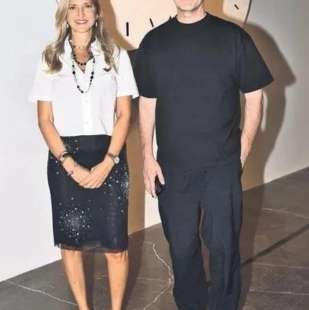 Sergi Açılışında 'Medeni' Buluşma! Sergi Açılışında 'Medeni</strong