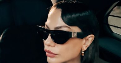 Demet Özdemir'den Yeni Kare! Sosyal Medyada Olay Yarattı Eşref Rüya