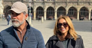 Here is the rewritten text in Turkish: Özcan Deniz'in Eşi