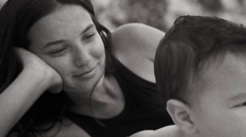 Here is the rewritten text in Turkish: Başlık: Pınar Deniz'in