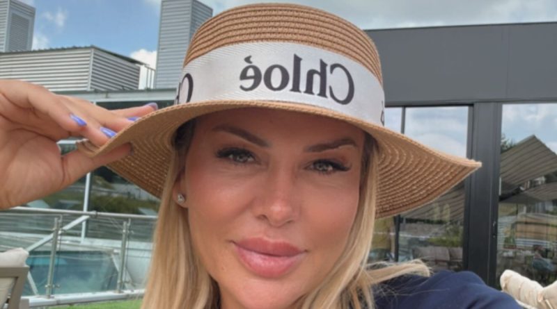 Here is the rewritten text in Turkish: Başlık: Survivor'un İki