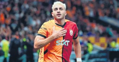 Here is a Turkish-only text that meets your requirements: Galatasaray'da