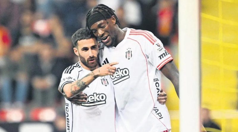 Here is the rewritten text in Turkish: Başlık: Rafa Silva,