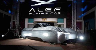 Uçuşlu Araba, Havaalanına Ulaşımını Test Ediyor Türkiye'nin ilk uçuşlu araba,