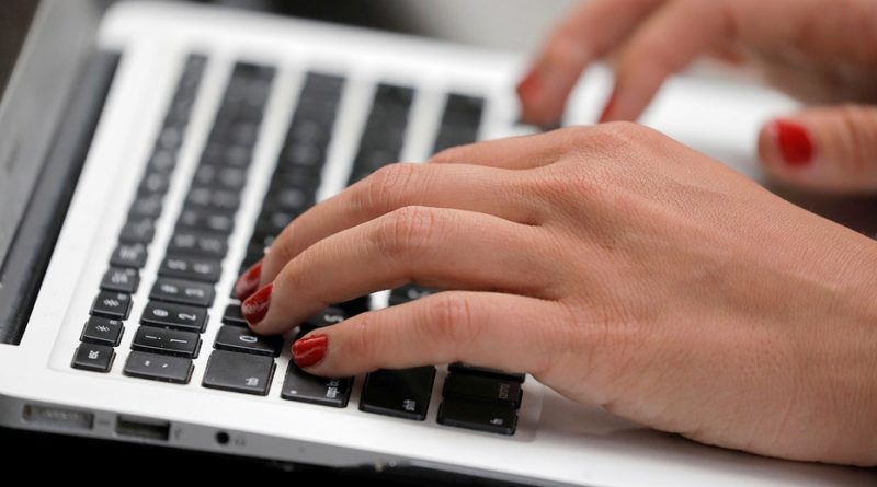 Sosyal Medya Sertifikasyon Sistemlerinin Gücü Kayboldu Sosyal medyada sahte onaylı