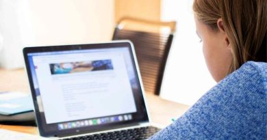 Here is the rewritten text in Turkish: Başlık: Türkiye'de Okul