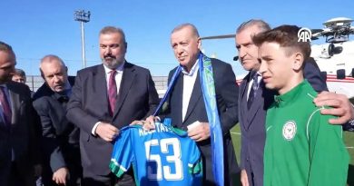 Başlık: Başkan Erdoğan, Çaykur Rizespor'a Ziyaret Etti İçerik: Başkan Erdoğan