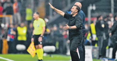 Başlık: Galatasaray, Şampiyonlar Ligi'nde İlk Galibiyetini Aldı İçerik: Okkan Buruk: