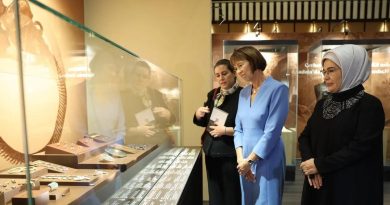 Başlık: Arkeolojinin Altın Çağı Sergisi'ne Farkındalık Oluşturma Emine Erdoğan'dan Arkeolojinin