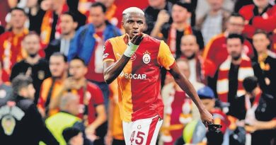 Aslan, Şampiyonlar Ligi'nde Tarih Yazdı Aslan, Şampiyonlar Ligi'nde Tarih</strong