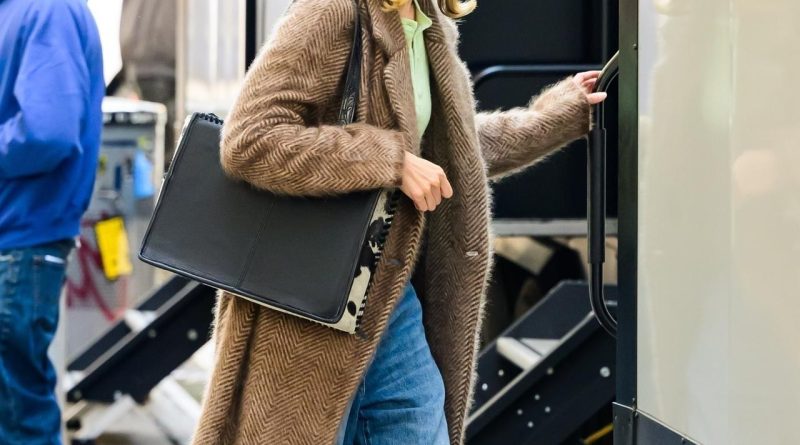 Ünlü Model Gigi Hadid, Dizi Setine Transfer Oldu Gigi Hadid,