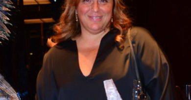 Here is the rewritten content in Turkish: Ayşe Barım, Hâkim