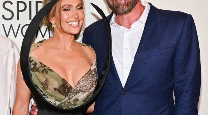 Here is the rewritten content in Turkish: Başlık: Jennifer Lopez