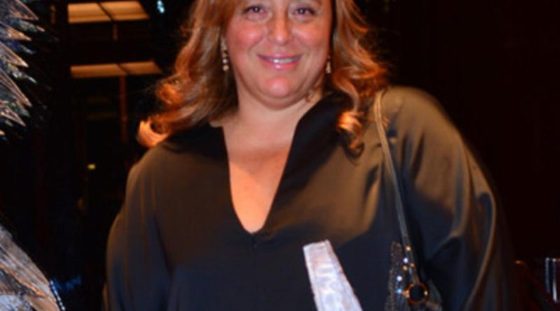 Here is the rewritten text in Turkish: Başlık: Ayşe Barım,