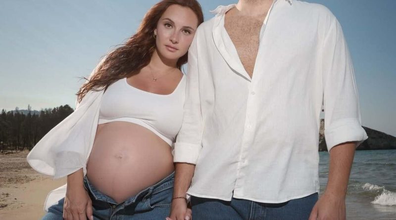 Başak Gümülcinelioğlu'ndan Evlilik Yıl Dönümü Paylaşımı: 3 Yıl, 3 Kişi