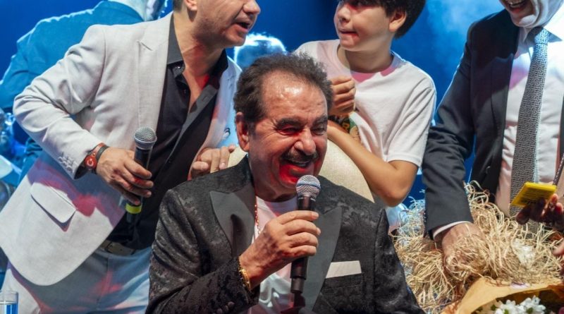 Neşet Ertaş'ı Mezarı Başında Andı: İbrahim Tatlıses Kırşehir Konseri Öncesi