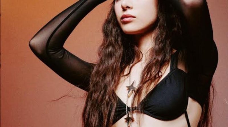 Here is the rewritten text in Turkish: Başlık: M Lisa,