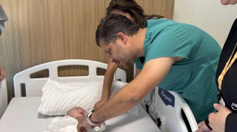 Doğuştan Göğüs Kemiği Bulunmayan Bebeğe İman Tahtası Yapıldı Gaziantep Şehir