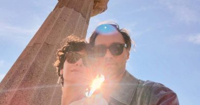 Here is a new content in Turkish: Başlık: Birce Akalay