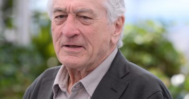 Başlık: Potestolara devam çağrısı yaptı: Robert De Niro'dan 'Kral Birinci