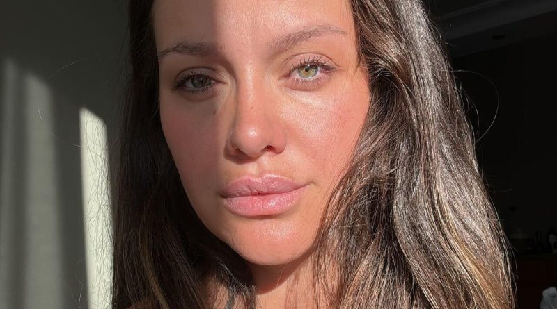 Here is the rewritten text in Turkish: Başlık: İrem Helvacıoğlu'ndan