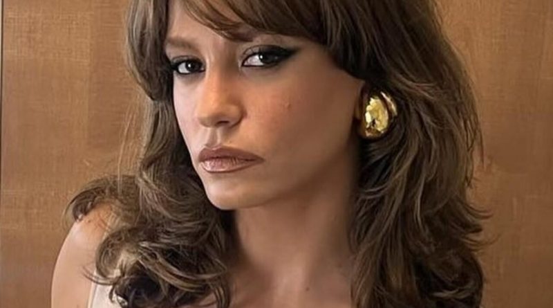 Serenay Sarıkaya'nın Hayatı Film Olarak Canlandırılıyor Serenay Sarıkaya, paylaşılamıyor