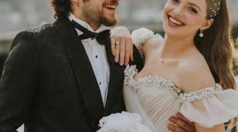 Bitmesi Gerekiyordu Bitti: İpek Filiz Yazıcı Bitmesi Gerekiyord