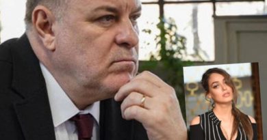 Here is the requested content in Turkish: Kutsal mı değil