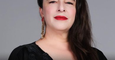 Here is the rewritten text in Turkish: Başlık: Oyunculuk, Kutsal