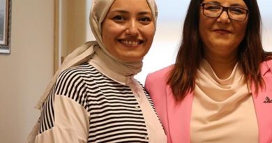 Kanseri Yendi, Şimdi O Kadınlara Destek Oyor Kanserle Mücadelesi: Erken