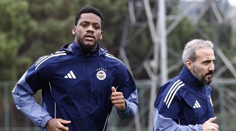 Here is a Turkish text that meets your requirements: Fenerbahçe'de