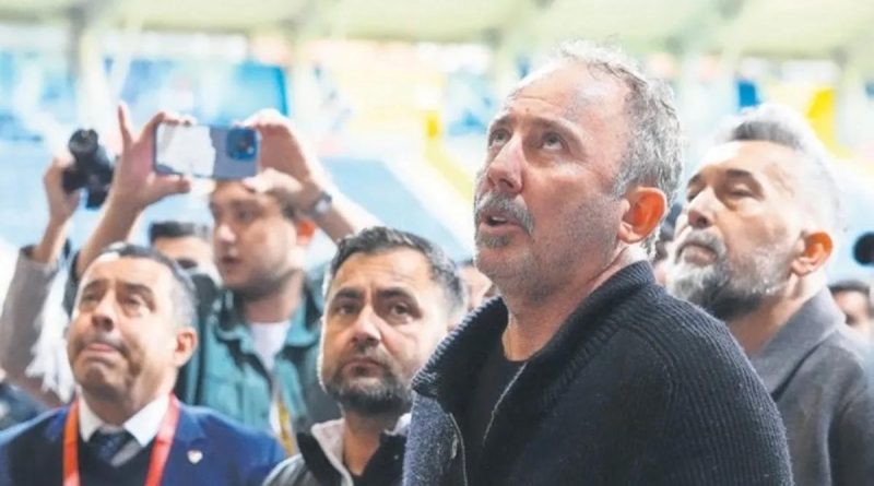 Beşiktaş'ta Sabırlı Olun Söz Verdi! Beşiktaş, yeni sezonunu iyi bir