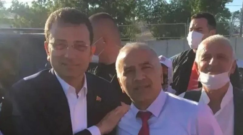 Here is the rewritten text in Turkish: Başlık: CHP'den Ayrılan