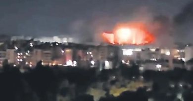 Sadece TÜRKÇE, en fazla 10 kelimelik, noktasız ve özgün bir