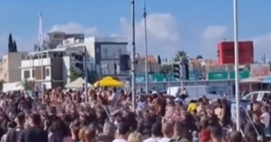 Here is a rewritten text in Turkish, within the 10-word